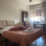 Foscolo 20 아파트 *