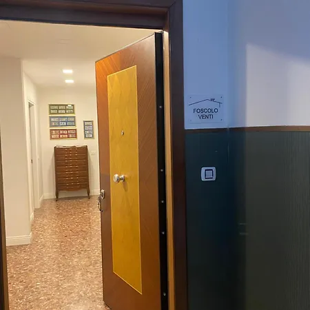 Foscolo 20 아파트 *